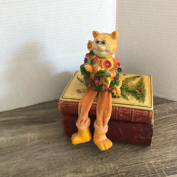 Vtg Orange Cat Figurine with Floral Accents - Picture 1 of 12